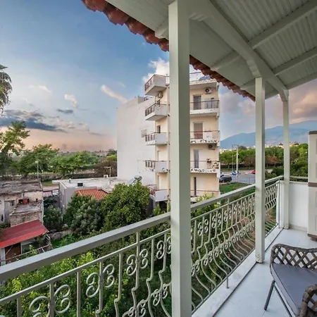 Dolce Favola Nomad Casa - Kalamata's Getaway 公寓